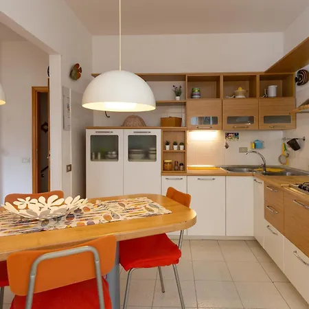 Via Liguria 7 Apartament